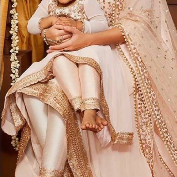 Meet your Posher, Sandy - Picture 1 of 1